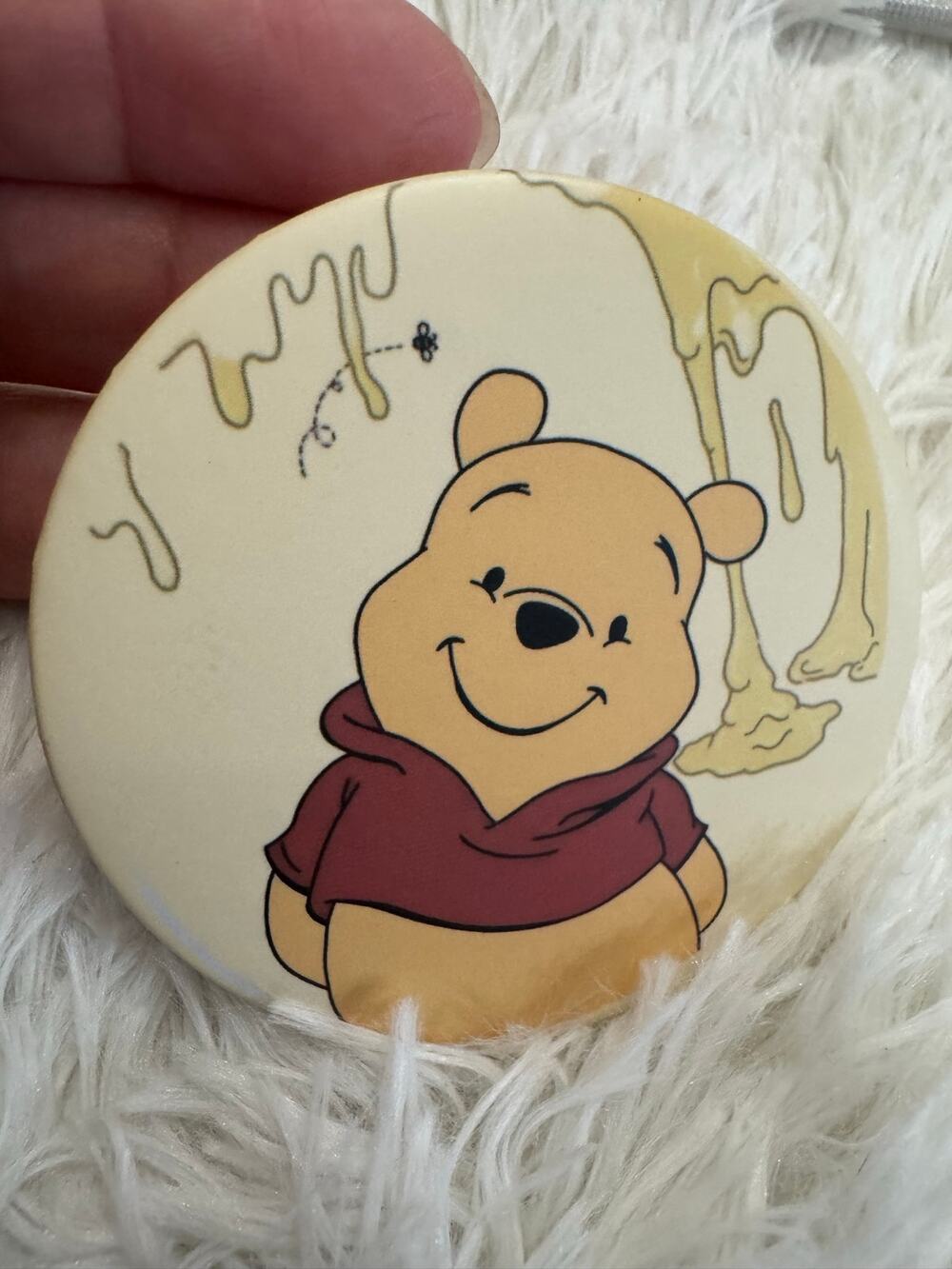 Winnie the Pooh with honey dripping down the sides compact mirror doble side